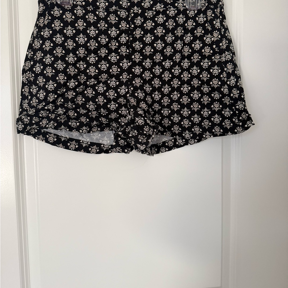 Old Navy Black and White Floral High Waist Shorts